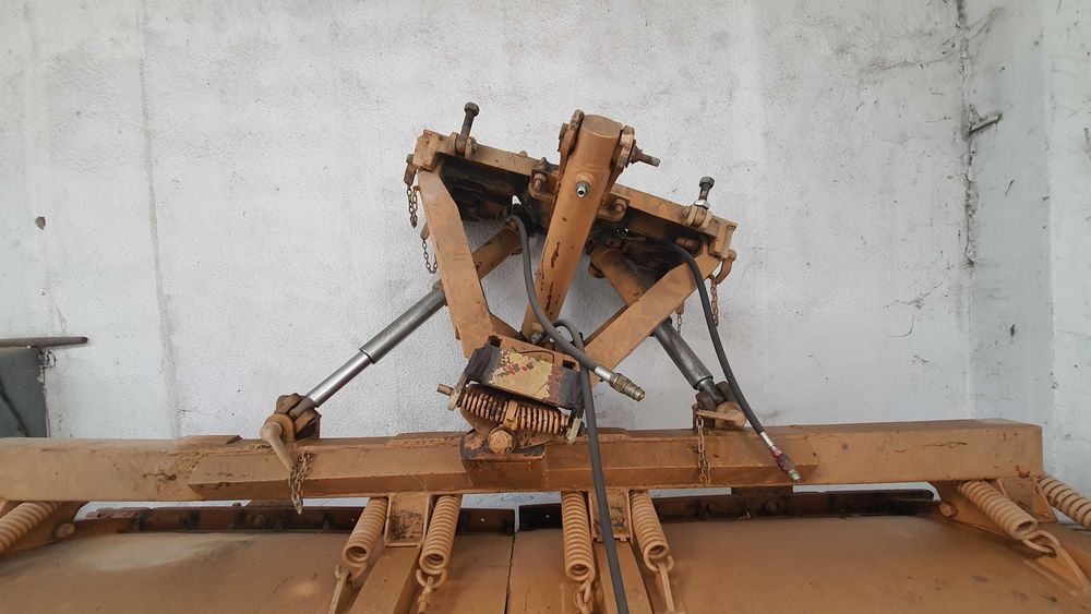 Гребло за сняг с предпазни гуми