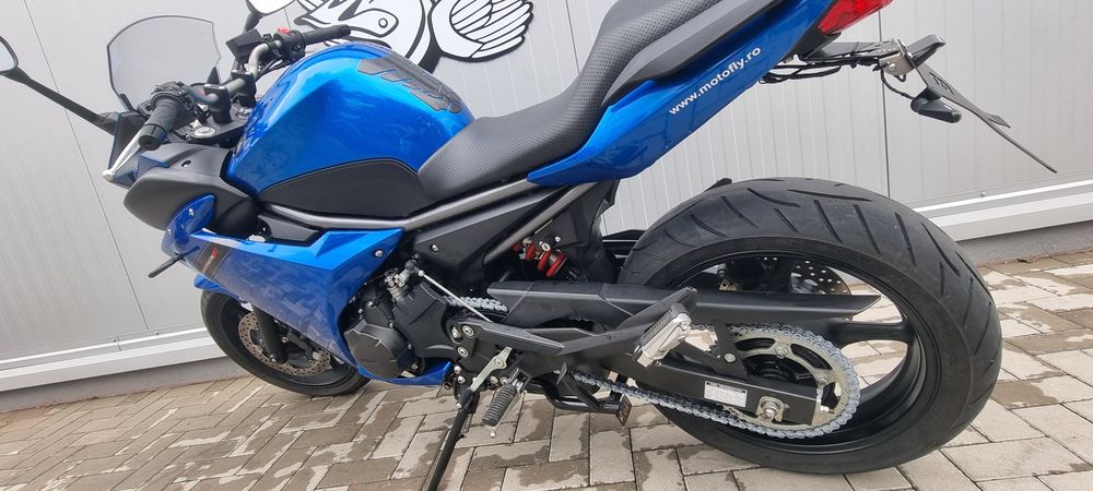 MotoFly vinde Yamaha XJ6 Diversion F 2011
