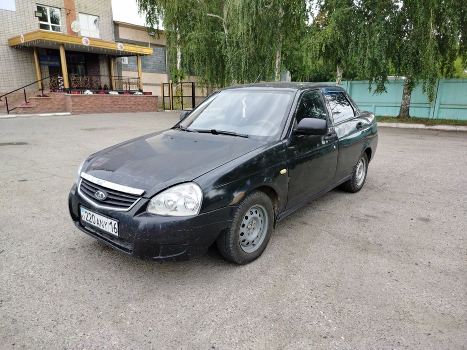 Продается приора 15 года