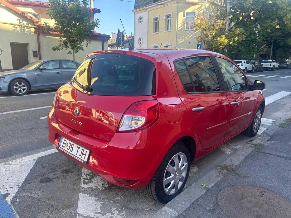 RENAULT Clio 2011 — imagine 2