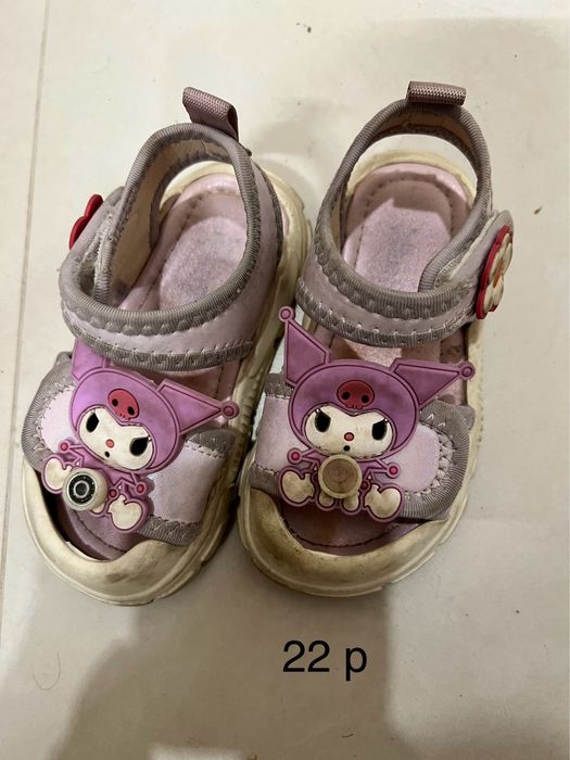 Отдам детскую обувь