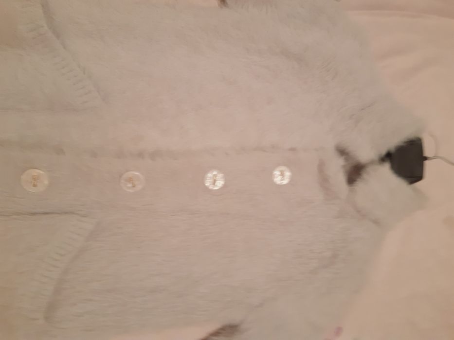 Кардиган. В отличном сером оттенке.