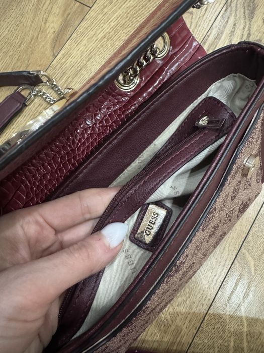 Дамски маркови чанти Michael Kors Guess