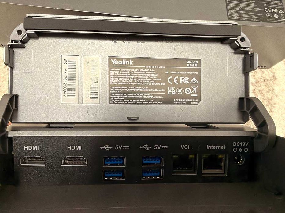 Sistem Videoconferinta Profesional Yealink MVC400 (Bară 4K UVC40 + Mini PC MCore)