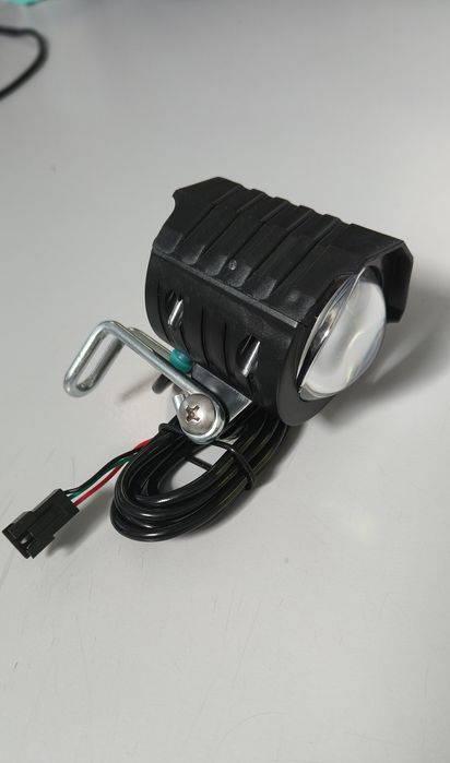 Vând  Far cu claxon  2 în 1 pentru bicicletă electrică, , trotinetă electrica,scuter  .
