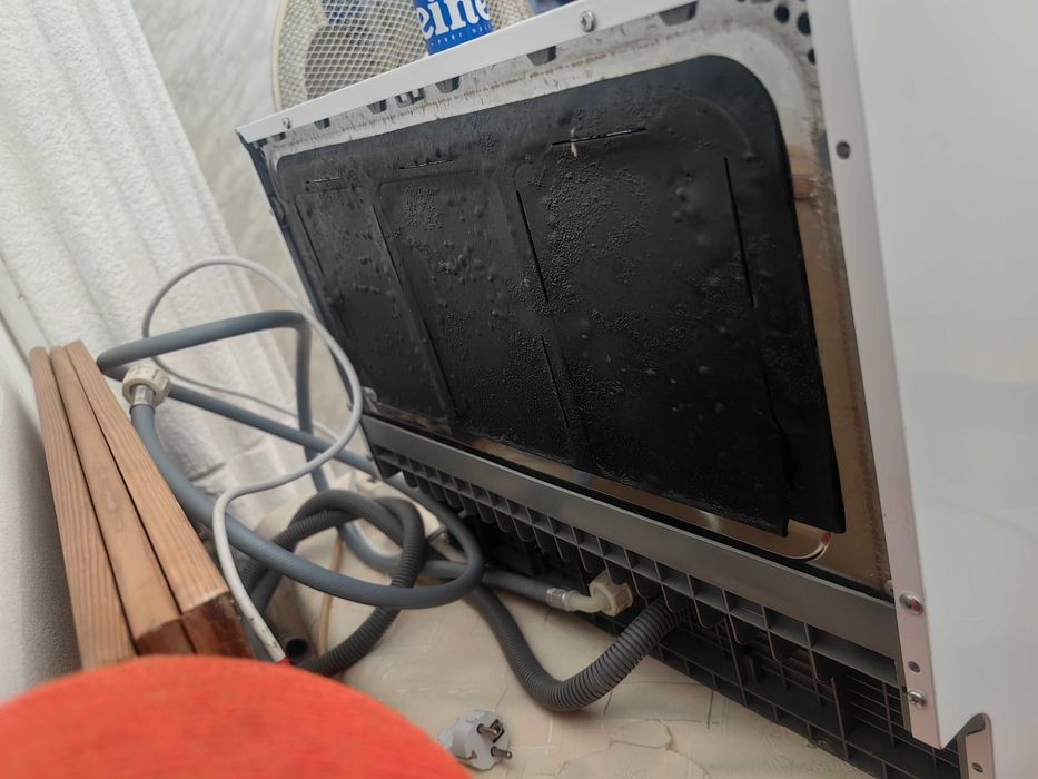 Съдомиялна arielli