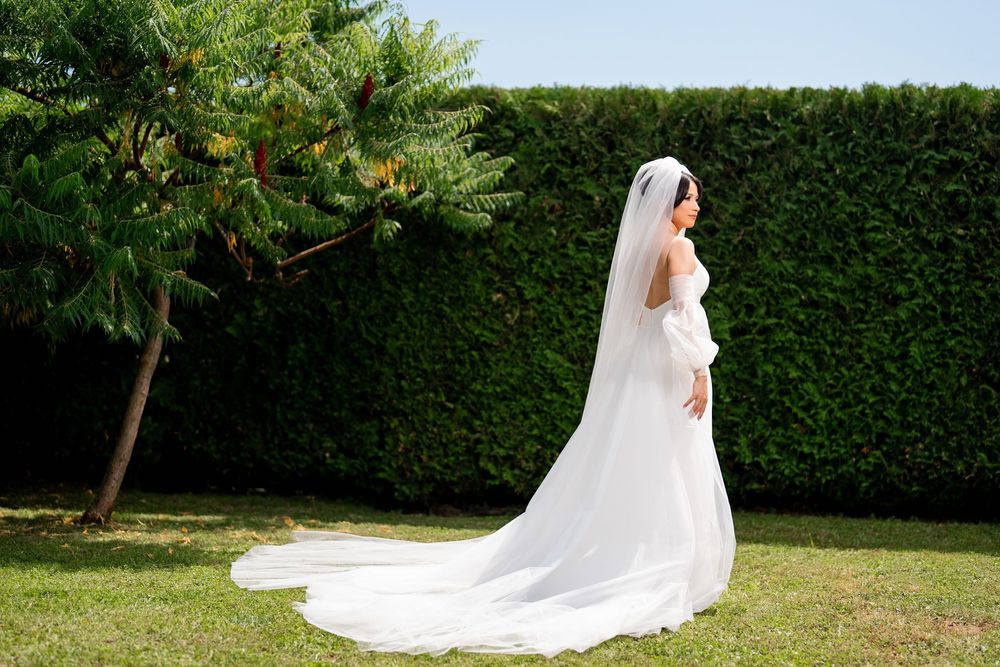 Vând rochie de mireasă elegantă, rafinată și modernă!