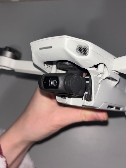 Drona DJI mini 2