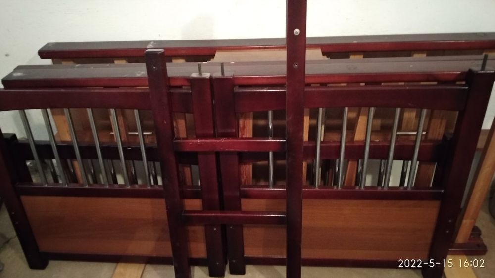 Двухъярусная кровать