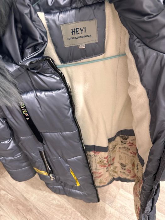 Продам зимний пуховик.