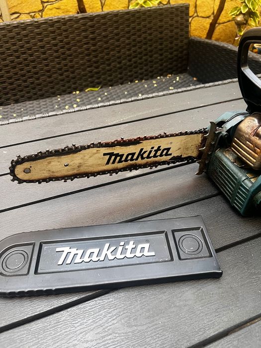 Верижен трион MAKITA EA3201S