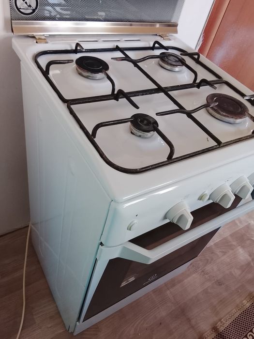 Газовая плиту INDESIT