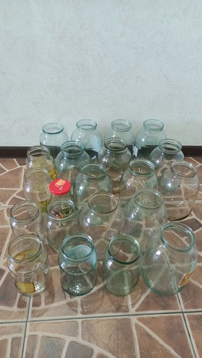 Отдам даром банки