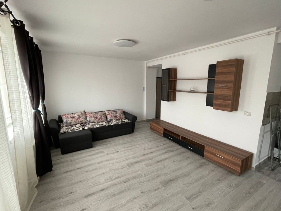 Închiriez garsonieră