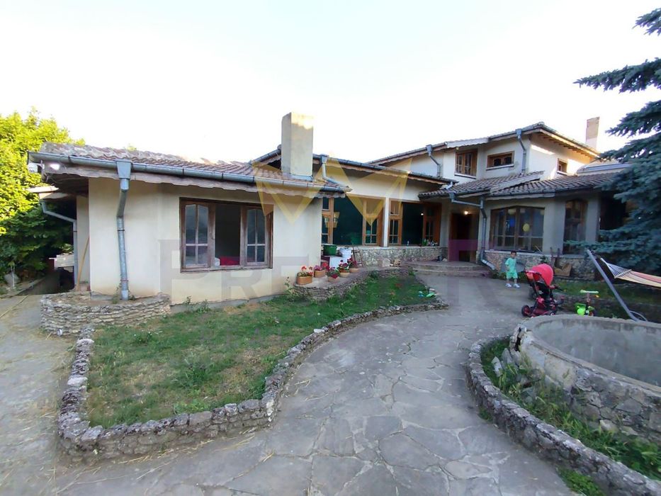 Къща в Варна, област-с.Климентово площ 1365 цена 230000