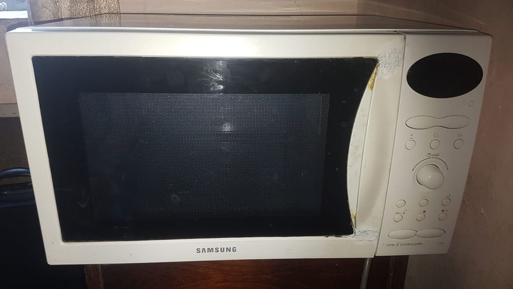 Продаю микроволновую печь бу