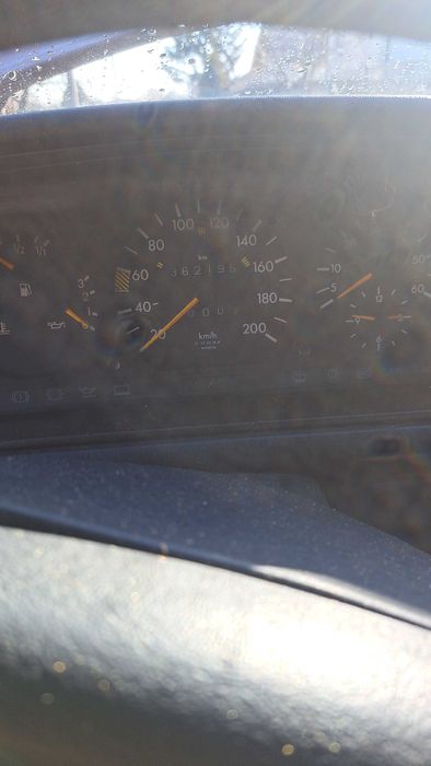 Мерцедес 124 на части