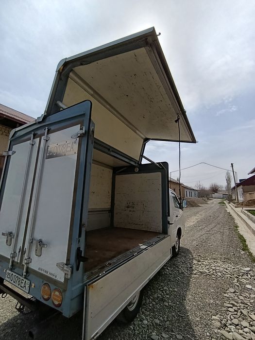 Isfana furgon sotiladi srocni