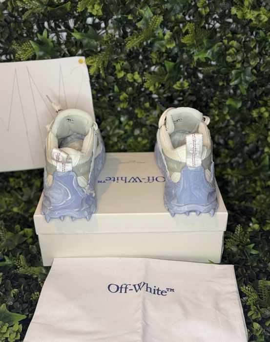 Adidasi off white