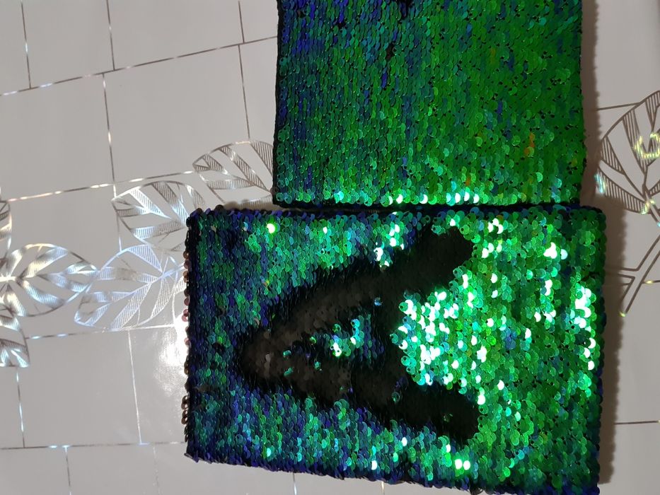 Продам блокноты с пайетками.