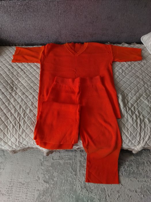 Продам трикотажный костюм, 5.000