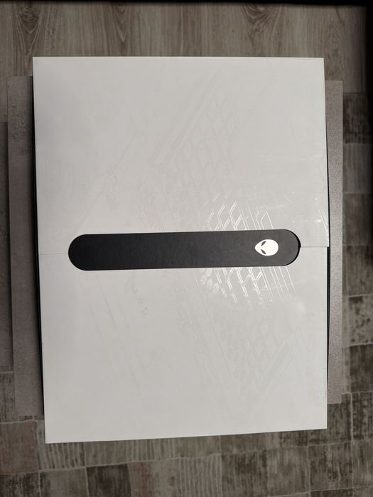 Alienware x17 R1 i9 RTX 3080 16GB 4K 120Hz Cherry MX 32GB RAM