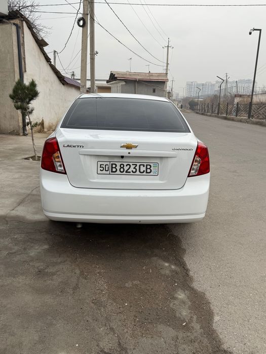 Ласетти идеал 2011