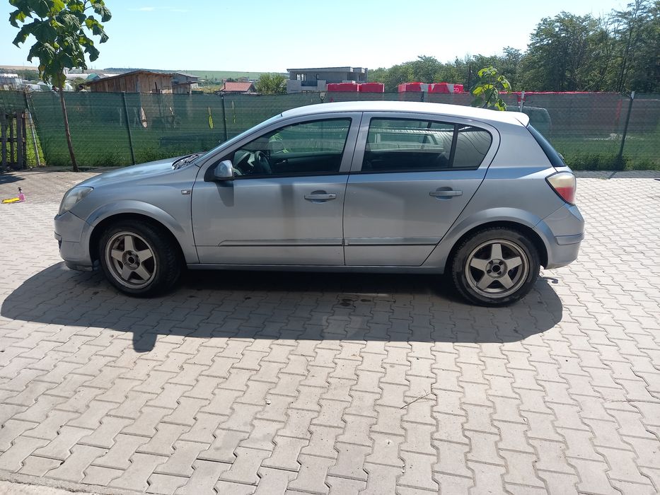 De vanzare Opel Astra H 2005 benzina 1.4