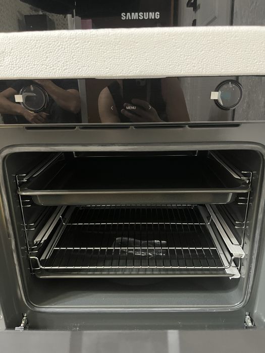 Продам духовку новый