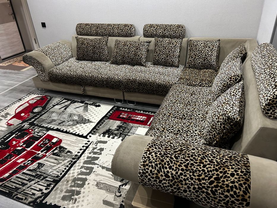 Срочно продам угловой диван