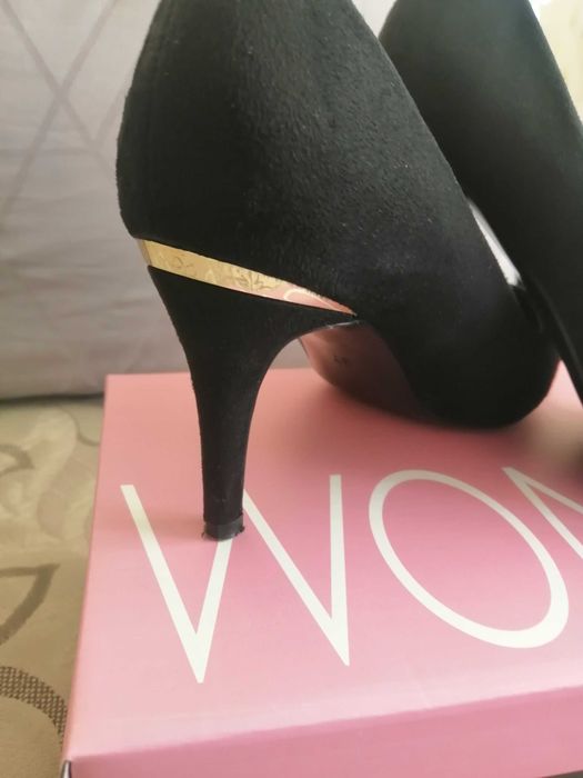 Елегантни дамски обувки