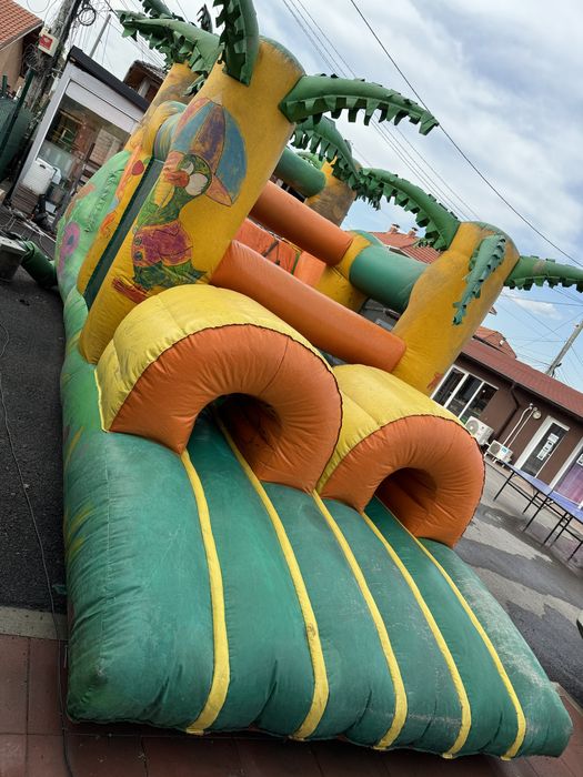 Надуваем батут Djun