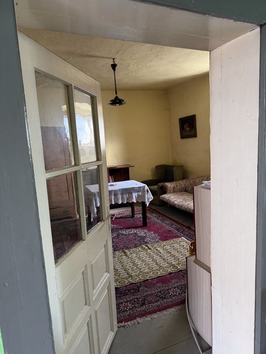 Vand casa locuibila in teremia mare