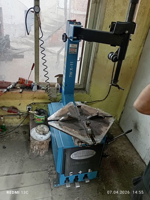 Демонтажна и баланс машини за гуми