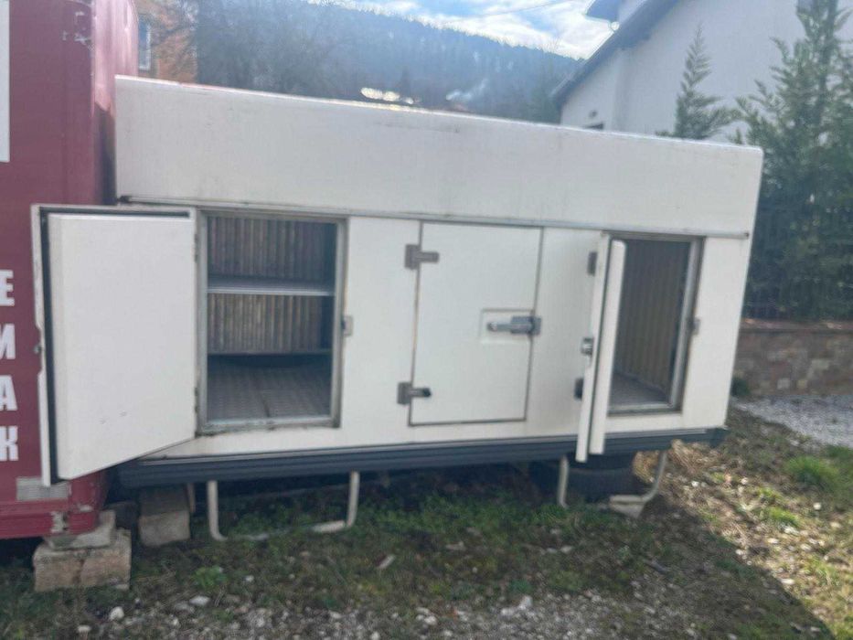 Термофургон за птици