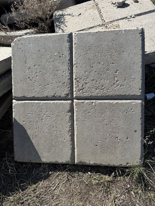 Блок  продаю штук 2000к