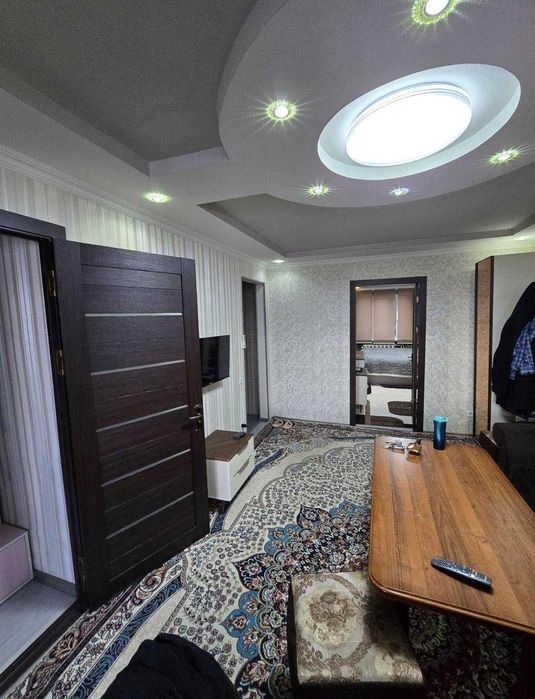 Новомосковская 2 комнатная 2 этаж Ипотека Можно Кафе Вечер