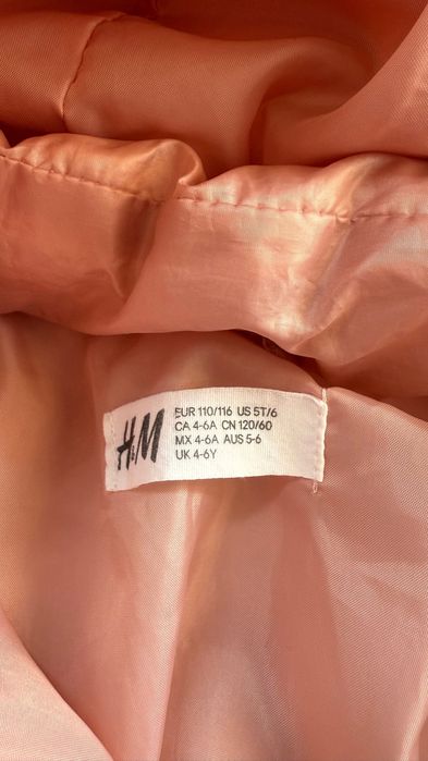 Олекотено яке на H&M 4-6г.