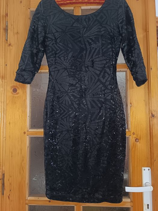 Rochie elegantă neagră cu paiete