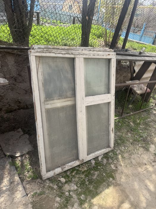 Бу раквина, окно, стулья