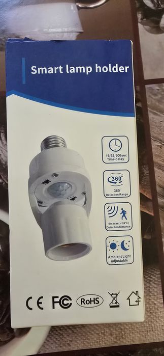 Soclu cu senzor de miscare