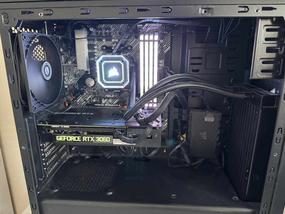 Pc Rtx 3060 12gb cu Ryzen 7 5800x si 32gb Ram