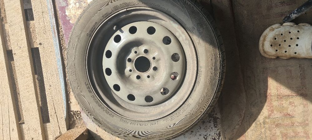 Шины с дисками..