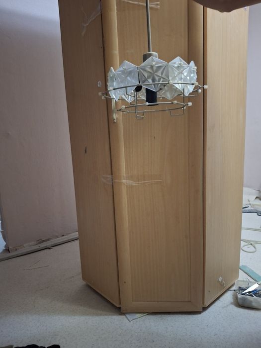Продам люстры недорого