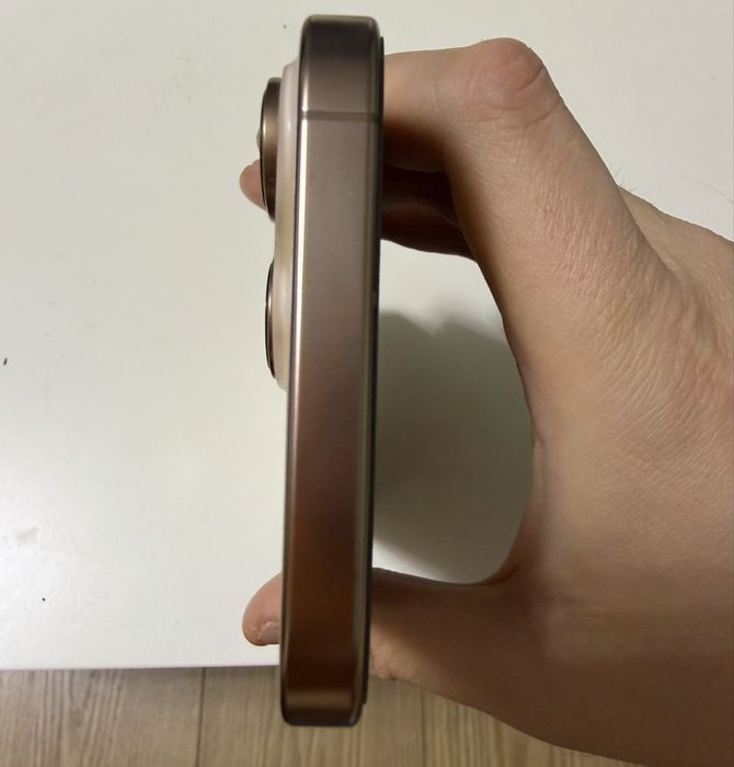 IPhone 16 Pro Max Desert Titanium 256GB in garantie