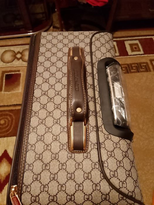 Продам чемодан,новый