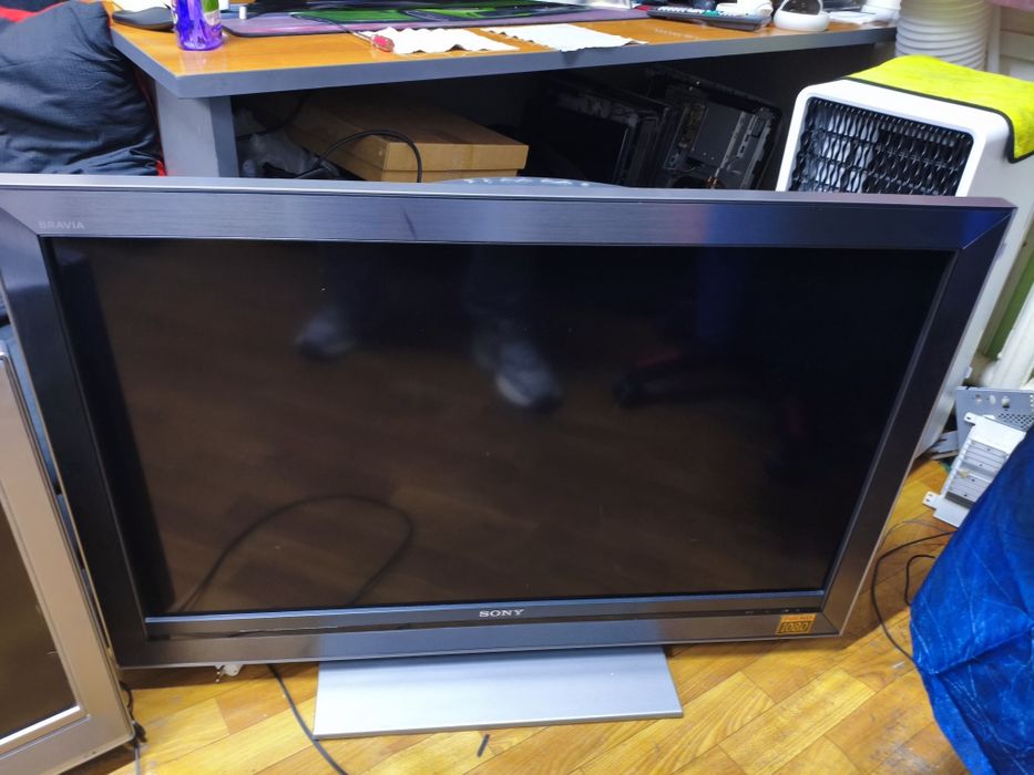 Продам 4 телевизора не смарт , Sony, Samsung, LG