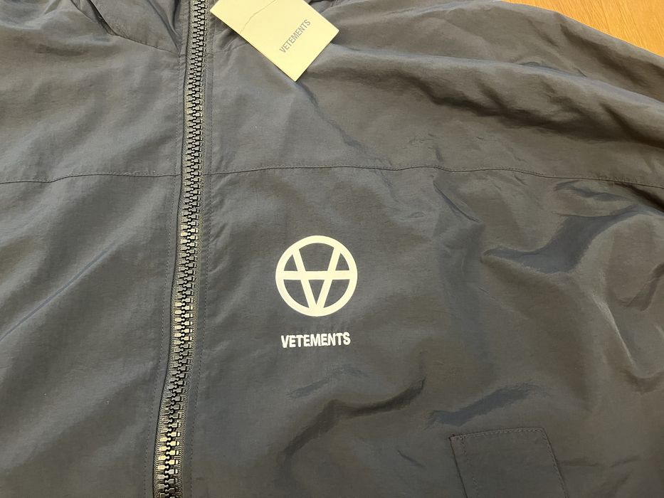 Яке Vetements модел Anarchy