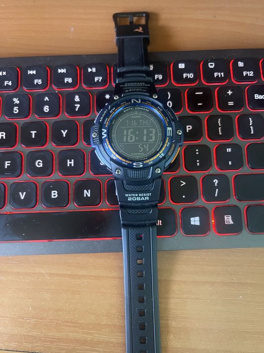 Ceas Casio SGW100 - 2BER  cu termometru, busolă, cronometru, etc.