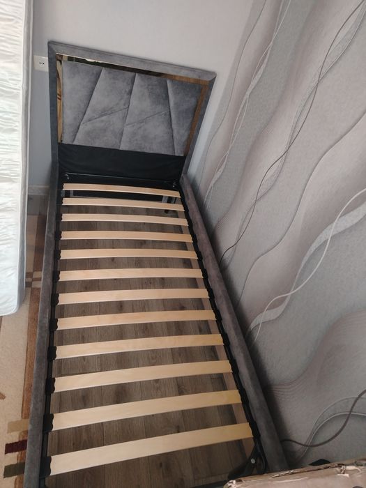 Продам кровать 90х200